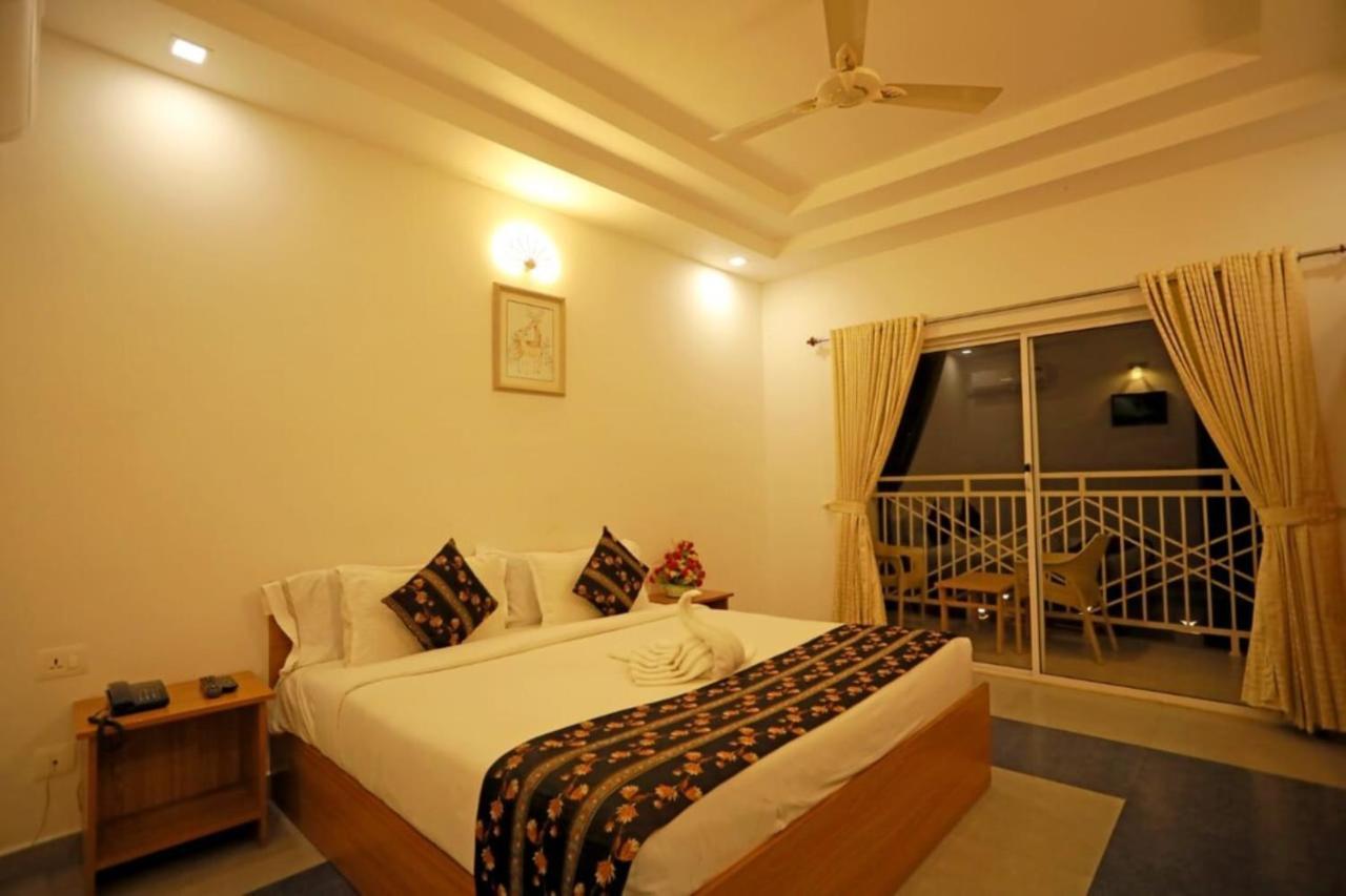 Iceberg Hill View Resort Munnar Bagian luar foto