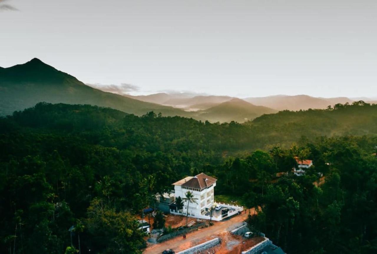 Iceberg Hill View Resort Munnar Bagian luar foto