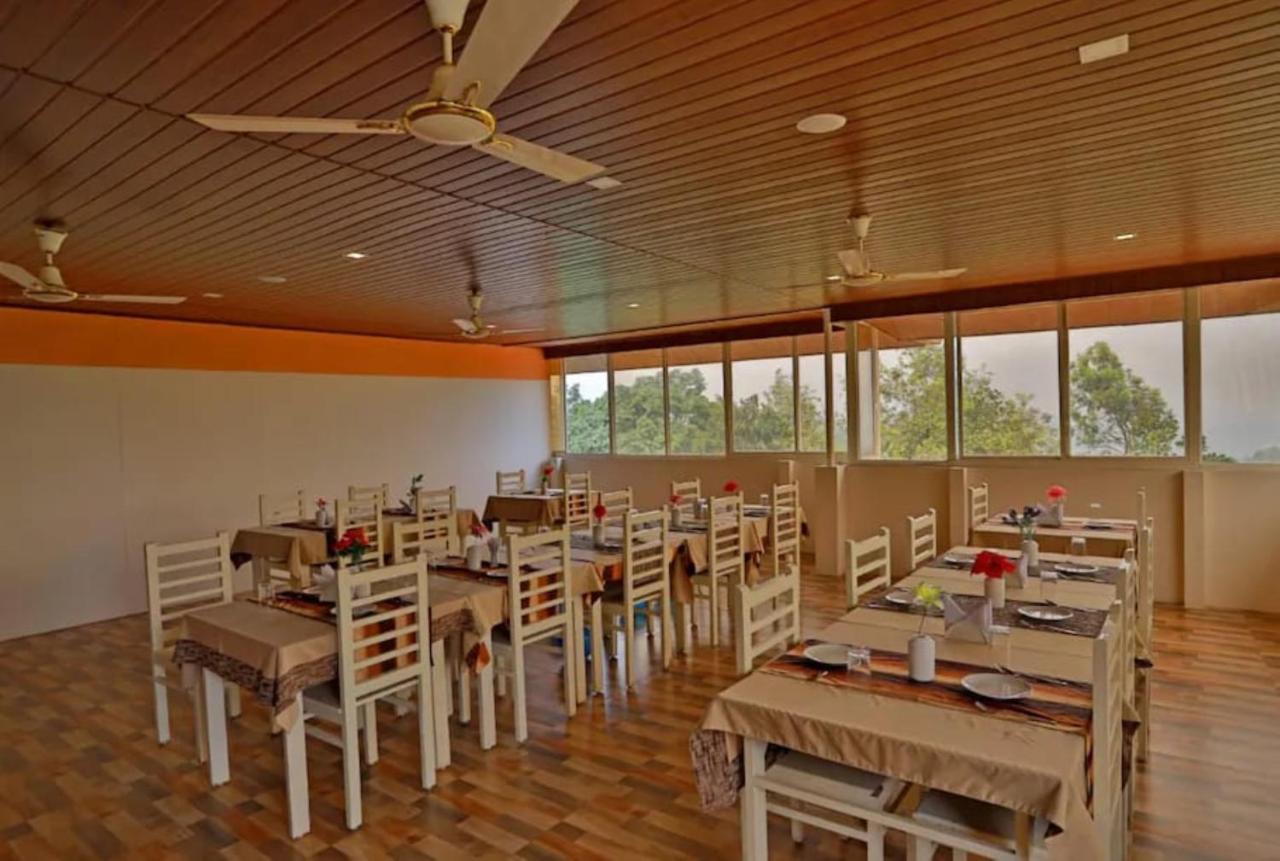 Iceberg Hill View Resort Munnar Bagian luar foto